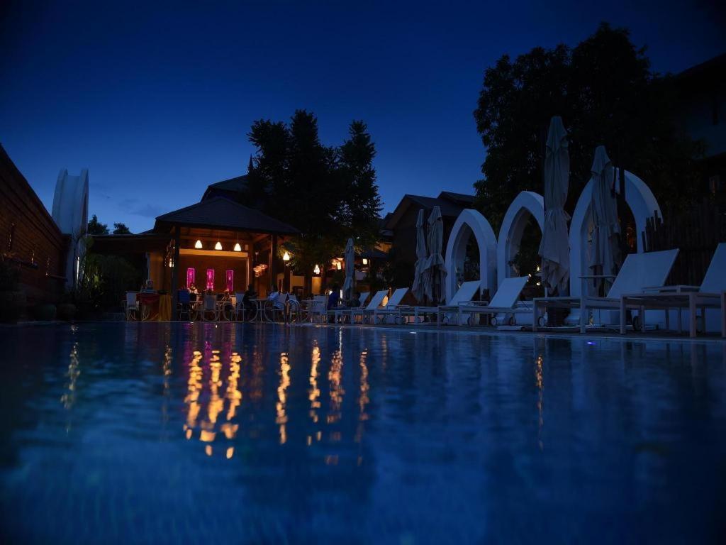 נייאונגו Zfreeti Hotel מראה חיצוני תמונה
