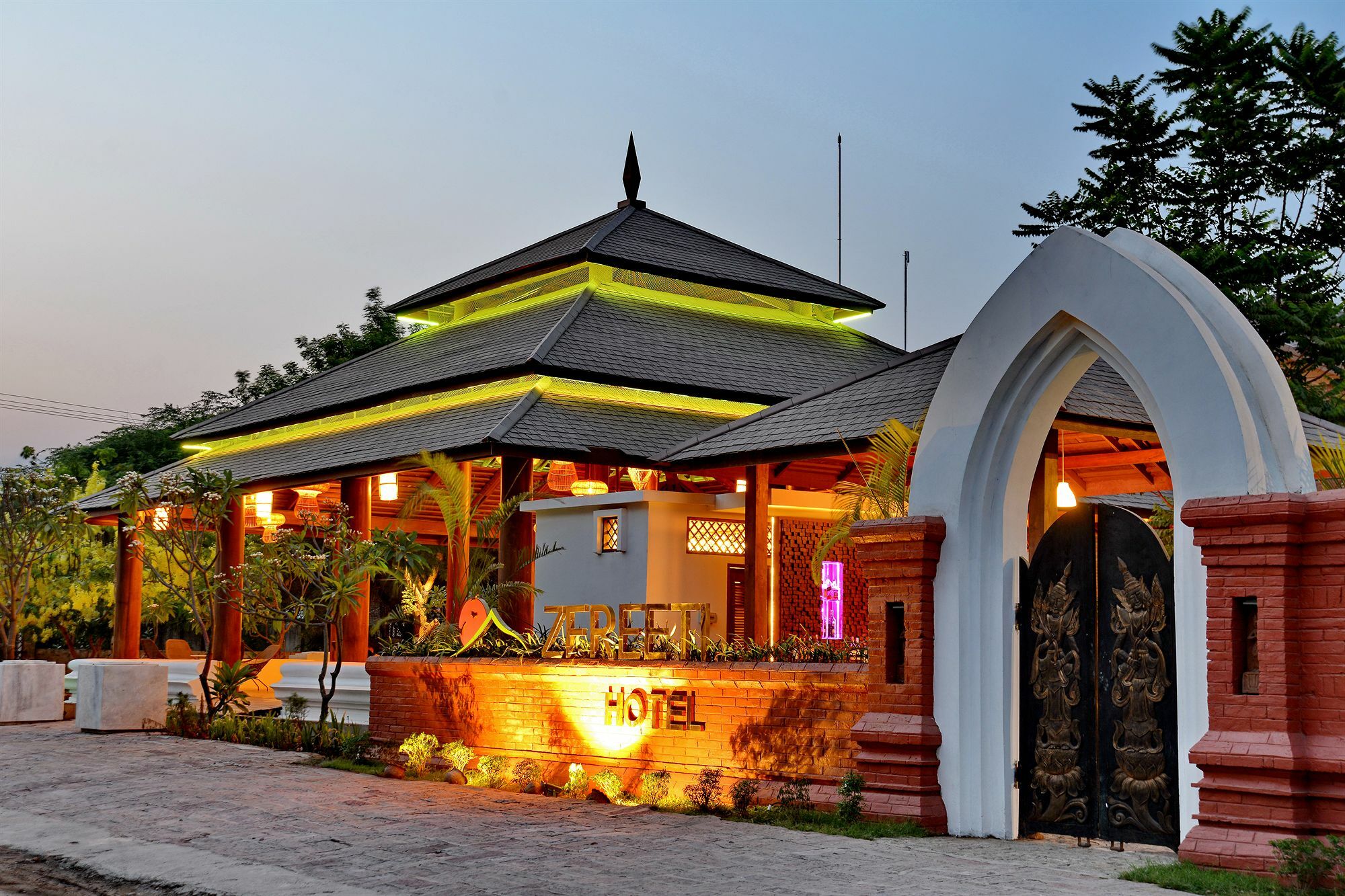 נייאונגו Zfreeti Hotel מראה חיצוני תמונה